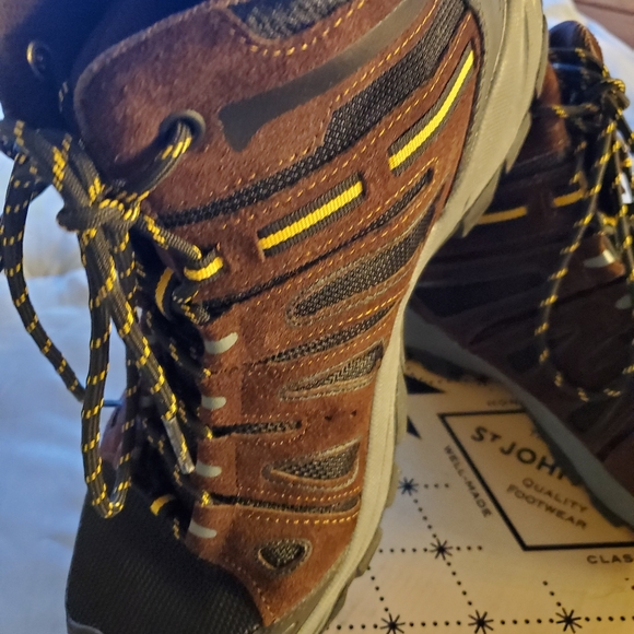 St. John's Bay Mens Memory Foam Hiker Boots- 13M - Picture 13 of 16